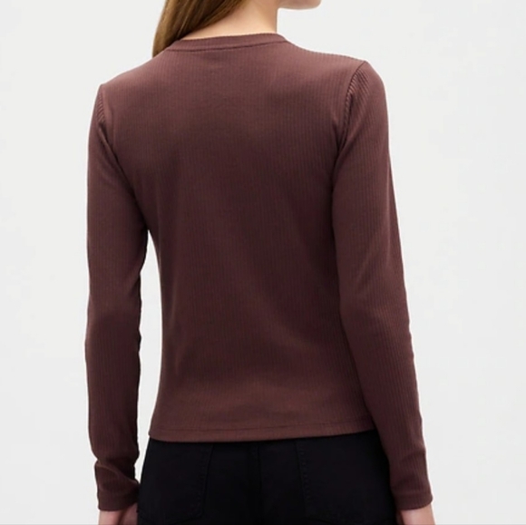 Gap Ribbed Button-up Top - Picture 3 of 7